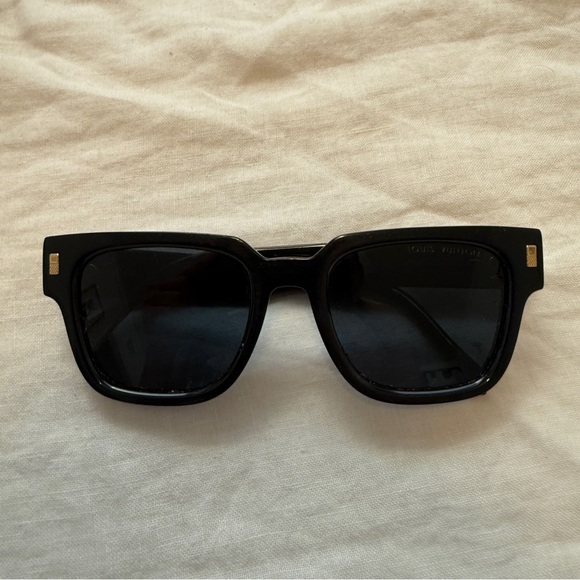 Louis Vuitton LV Escape Square Sunglasses - Picture 9 of 12